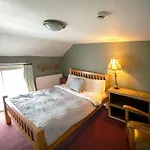 Spoon And The Stars Hostel